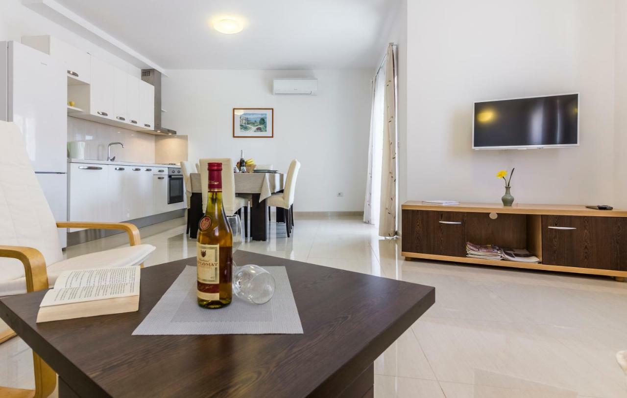 Appartamento Apartman Kp Medolino Esterno foto