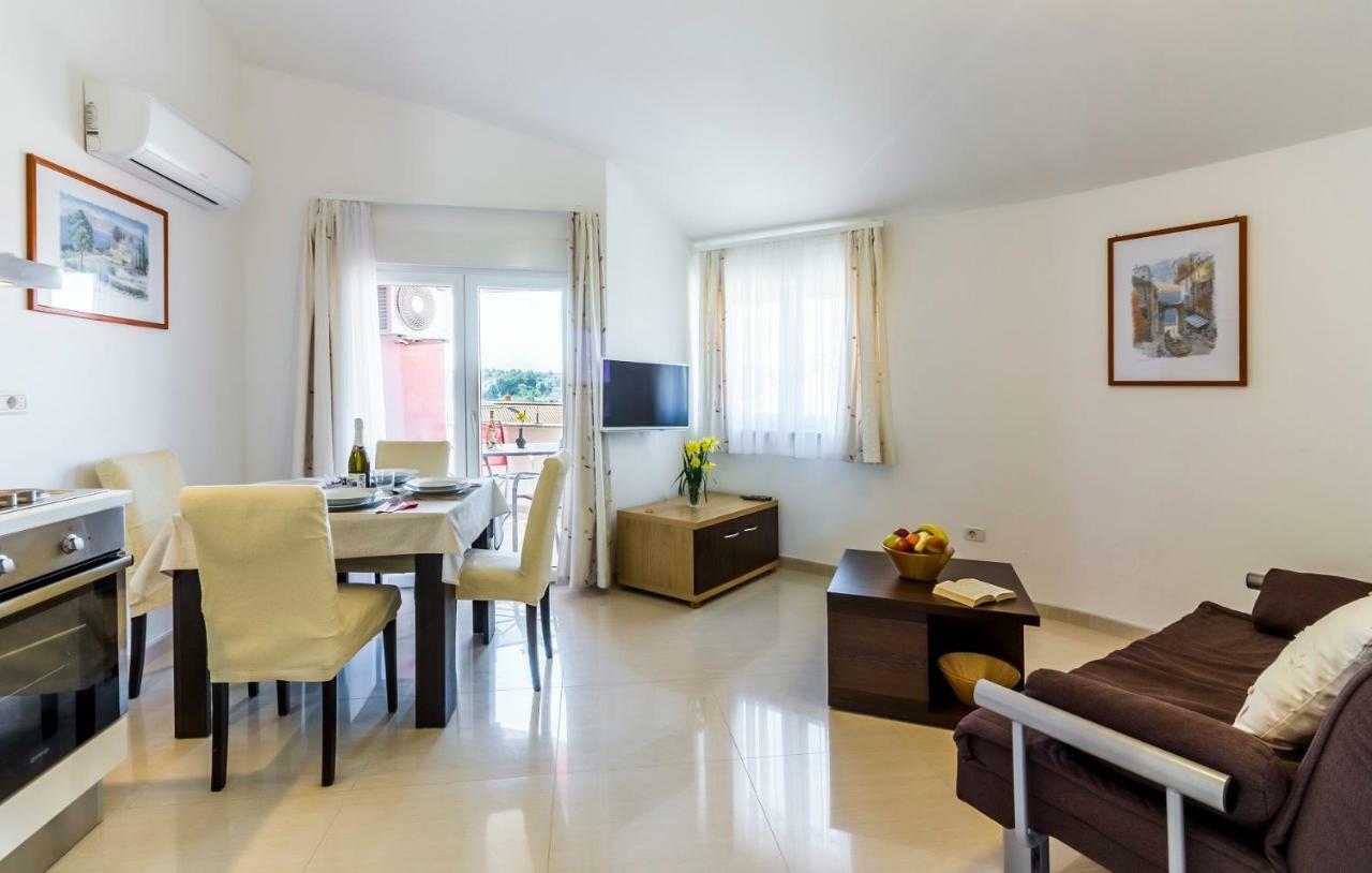 Appartamento Apartman Kp Medolino Esterno foto